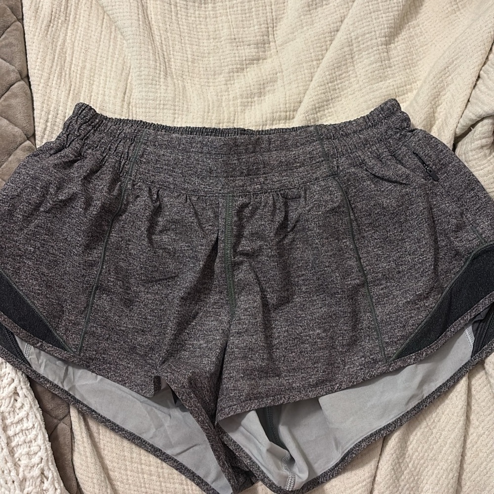 Lululemon Hotty Hot 2.5” Heathered Gray Athletic Shorts